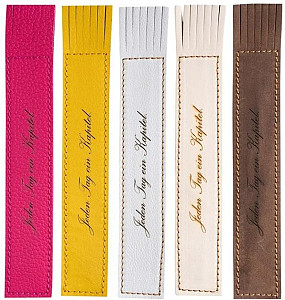 Kožená záložka se střapci Jeden Tag ein Kapitel