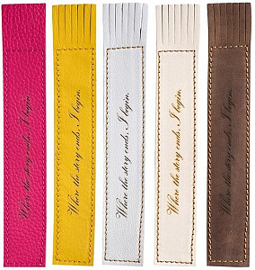 Kožená záložka se střapci Where the story ends. I begin.