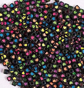 Plastové korálky srdíčka neonová a černá 300 ks