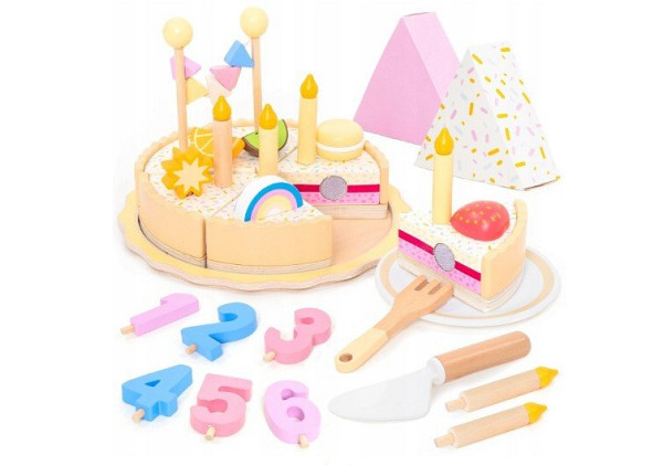 Dřevěný narozeninový dort